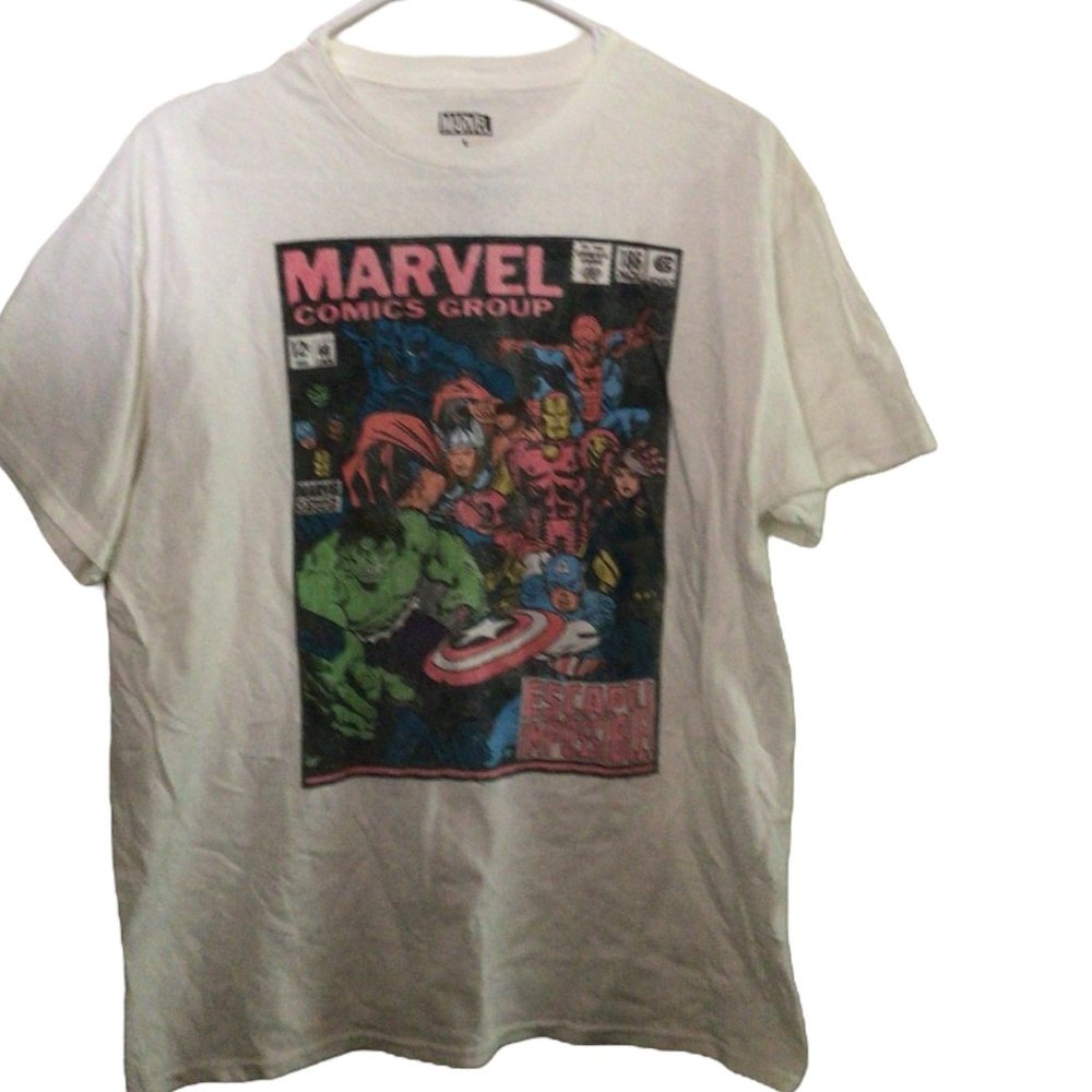 MARVEL COMIC BOOK GRAPHIC TEE SIZE LARGE